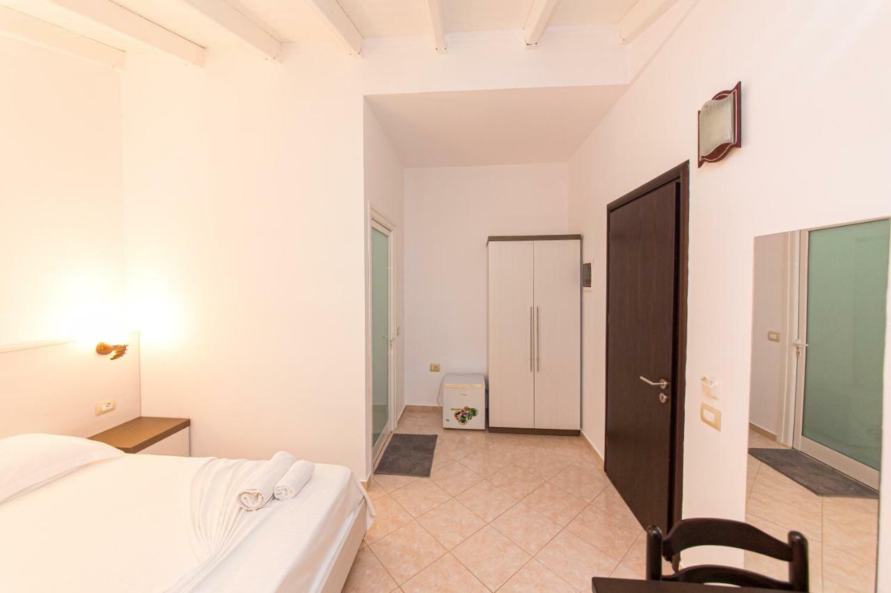Hotel Mariksel Ksamil Exterior photo